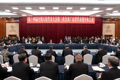 A plenary meeting of the Guangdong Delegation to the Third Session of the 14th National People’s Congress takes place on the afternoon of March 6, drawing 267 journalists from 107 domestic and international media organizations.